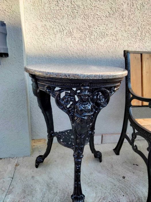 Чугунена маса с гранитен плот