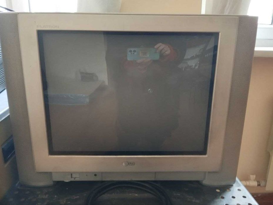 Продам телевизор б/у