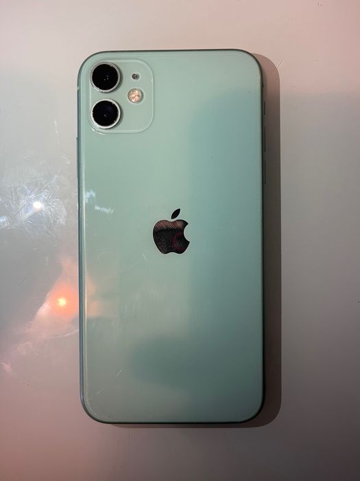 Iphone 11 64GB памет