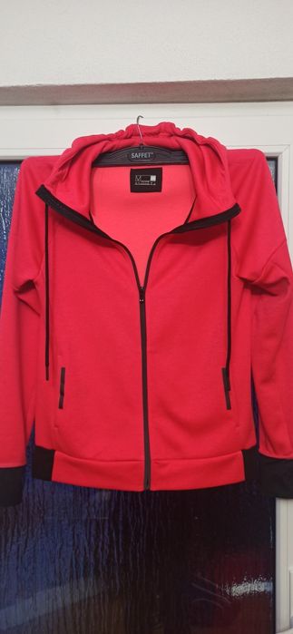 Bluză Adidas în stare perfectă