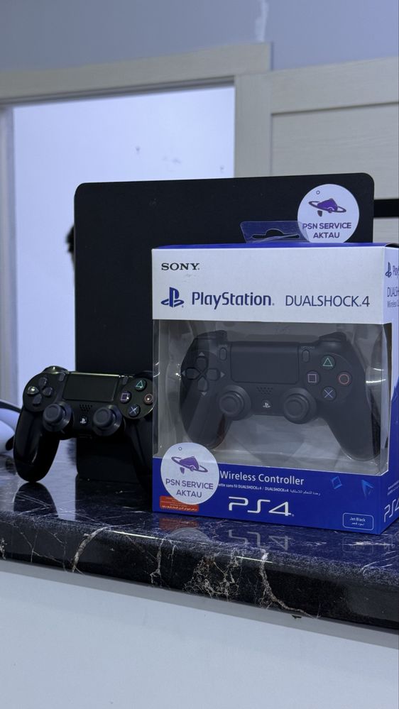 Playstation 4 slim