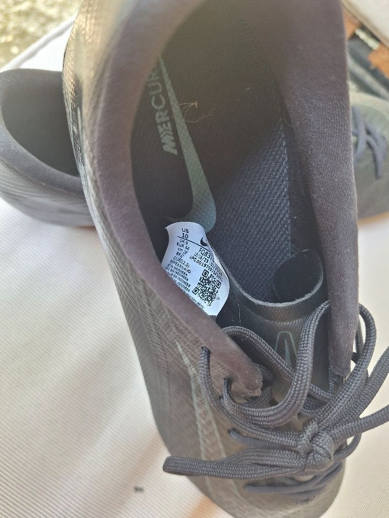Бутони Mercurial AIR ZOOM
