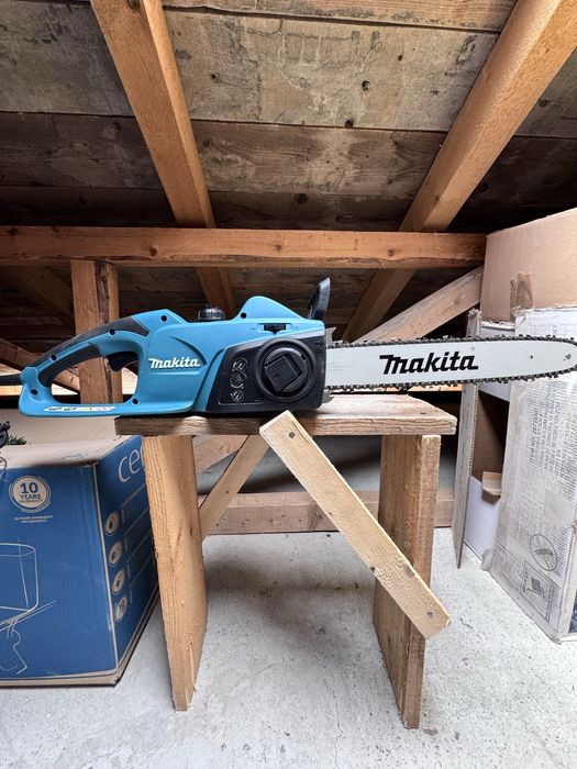 Drujba Fierastrau electric cu lant Makita UC4041A