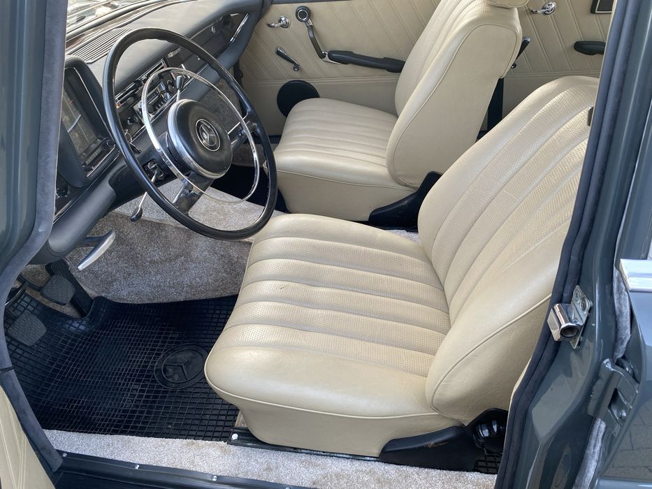 Vand Mercedes C190,w110,an 1962,inmariculat vehicul istoric