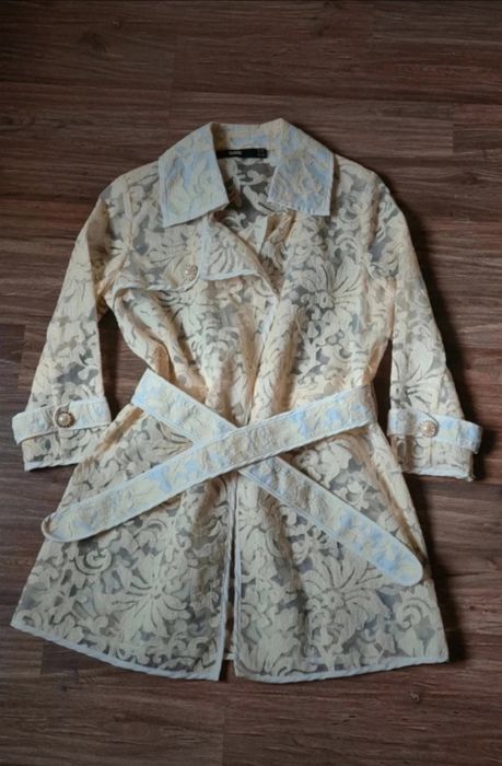 Trenci Glow din dantelă, nou, mărimea S, lungime 69 cm
