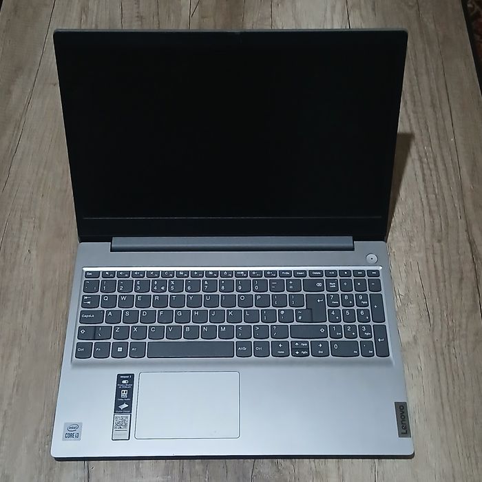 Lenovo core i3 8/256 GB