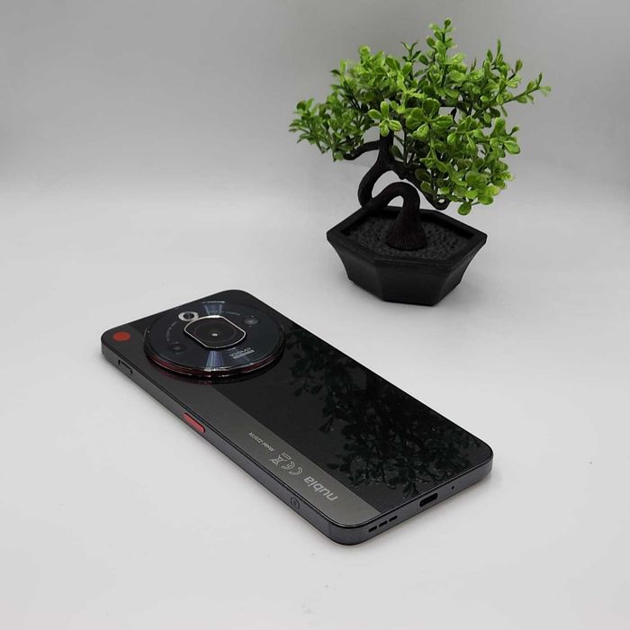 Hope Amanet P11 - ZTE Nubia Focus Pro 5G 256/8GB