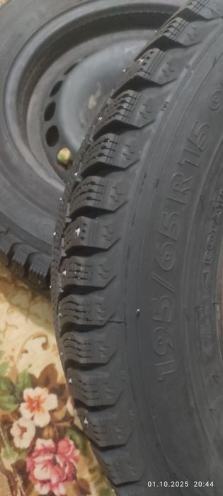 Продаю зимние шины с дисками Nokian Nordman 5