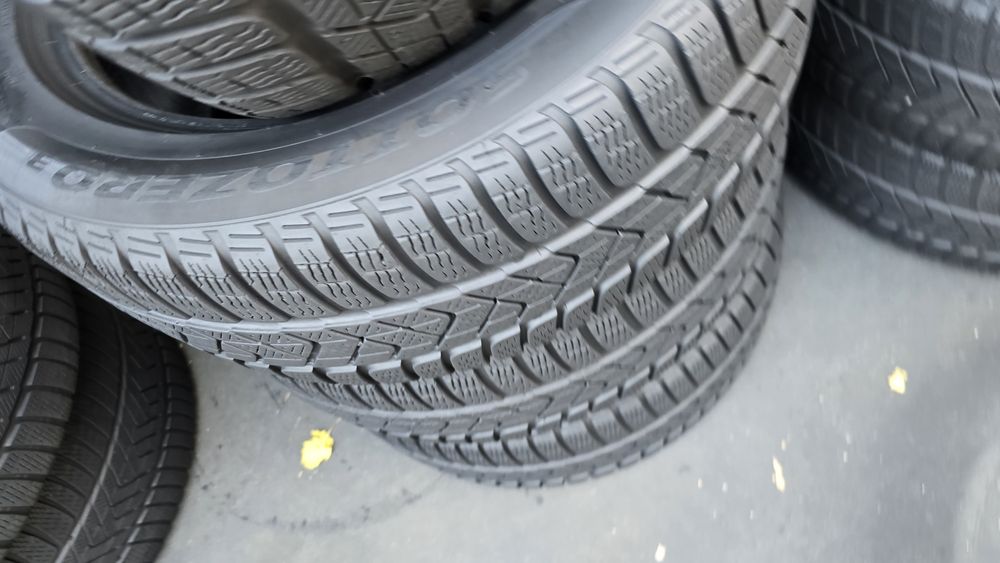 4 anvelope iarnă Pirelli 225/55/18 dot 2023