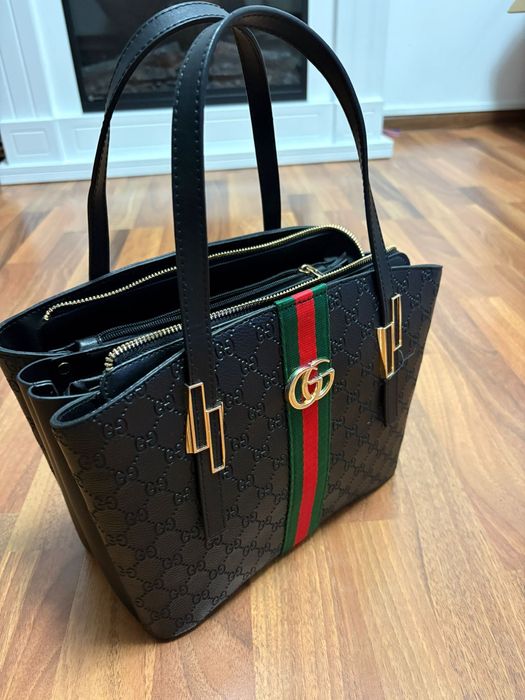 Geanta de mâna pentru Doamne elegante