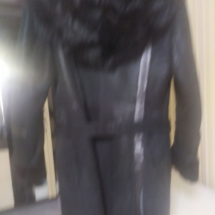 Зимняя дубленка женская