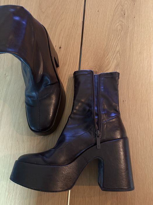 Кожени боти Zara