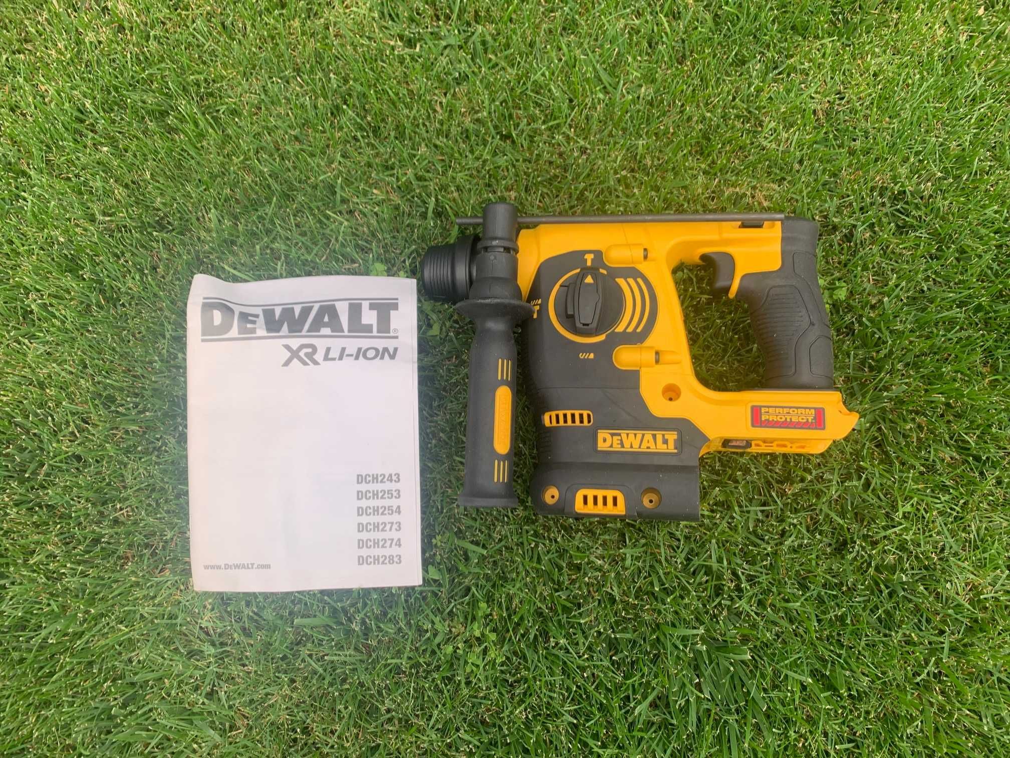 НОВ Акумулаторен перфоратор DeWalt DCH253