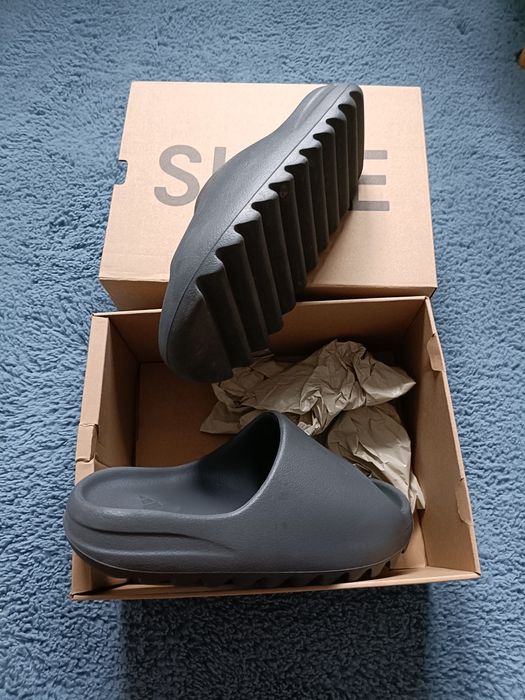 Vand Adidas Yeezy Slide Onyx mar. 43, merg la 41-41,5