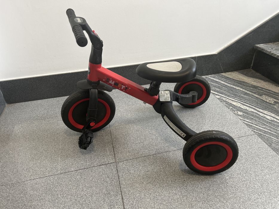Триколка 2 в 1 Chipolino - Смарти, червено-черна