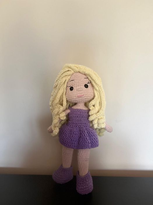 Păpușă croșetată