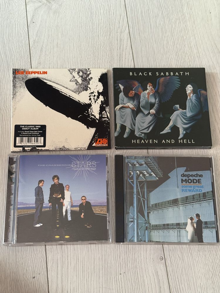 CD дискове Black Sabbath, Depeche Mode, Led Zeppelin, The Cranberries