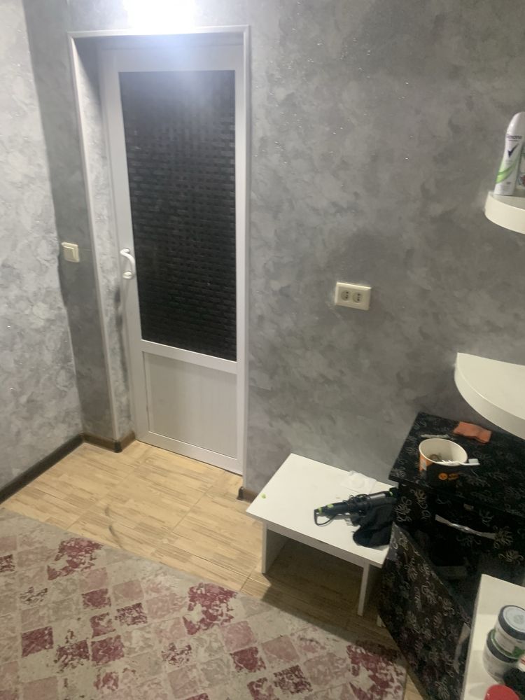 Ijaraga hovli 2 xonasi beriladi hamma narsasi bor 500$ kami bor
