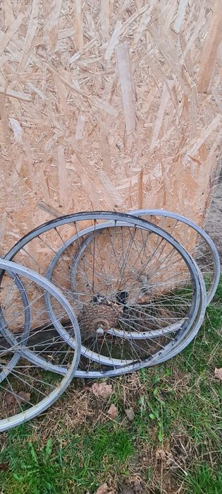 Vând roti și accesorii bicicleta shimano