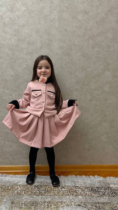 Qazchalar uchun judayam chiroyli kostyum yubkachamiz