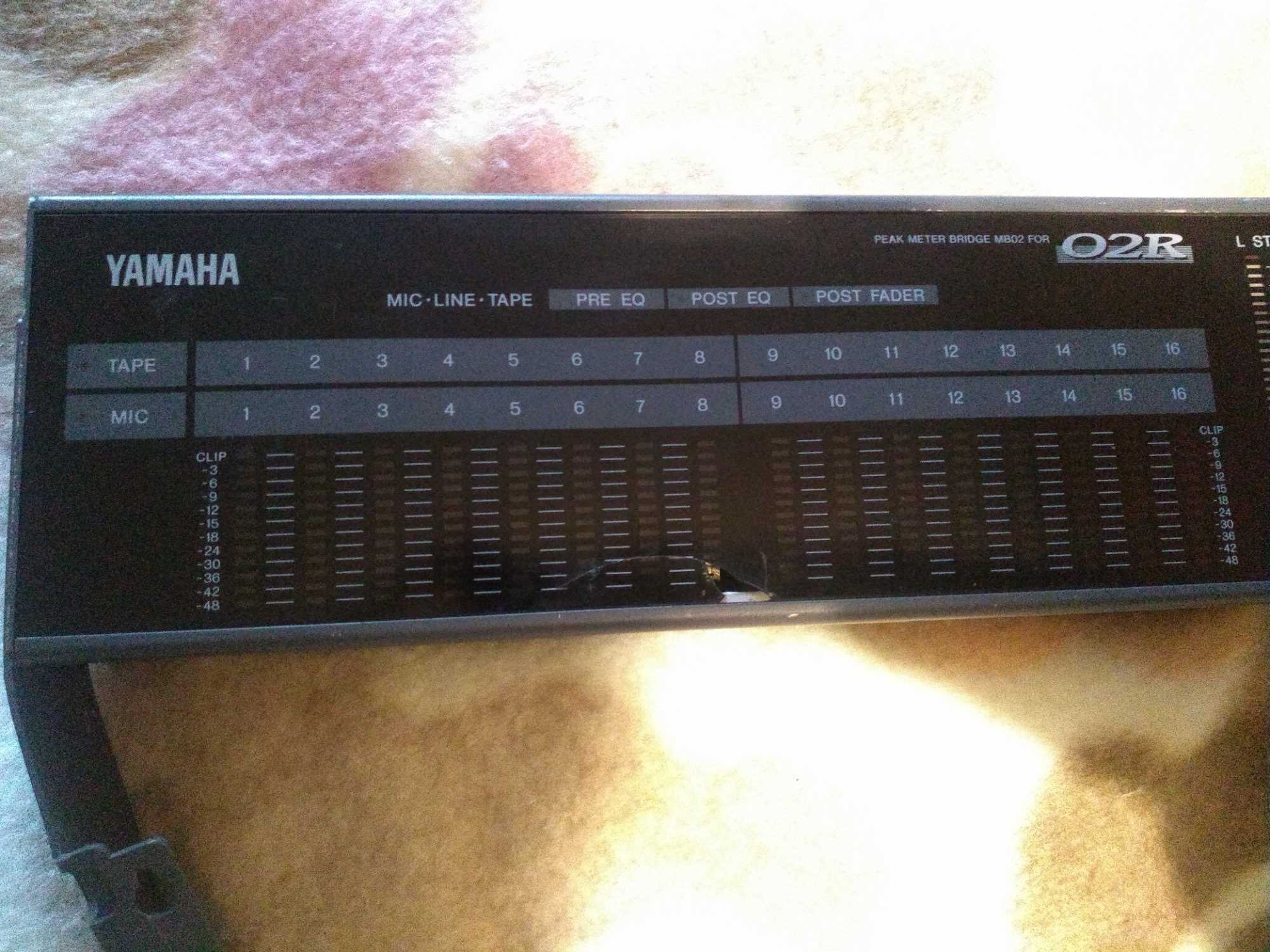 Продавам Yamaha MB02 Peak Meter bridge за ремонт или части