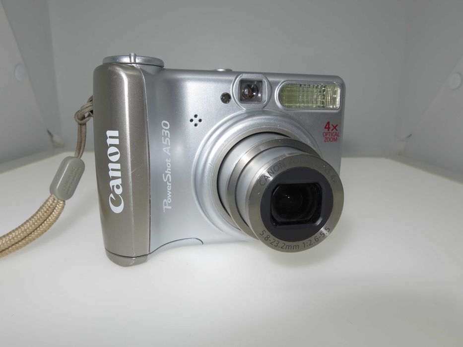 Canon PowerShot A530 ретро дигитален фотоапарат работи и снима отлично