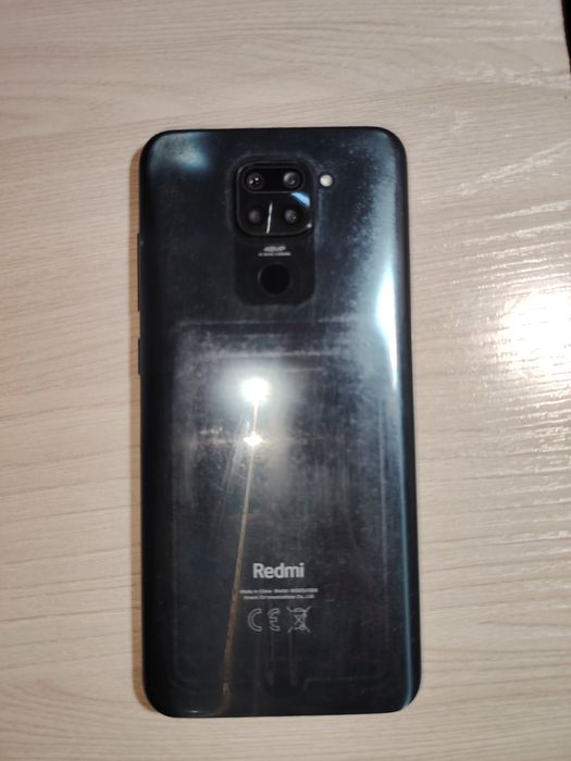 Продаю телефон Redmi note 9