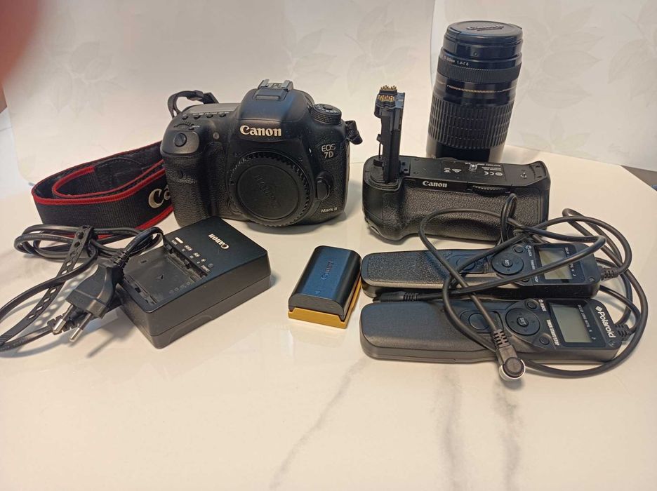 Canon 7d Mark 2 плюс аксесоари и обектив