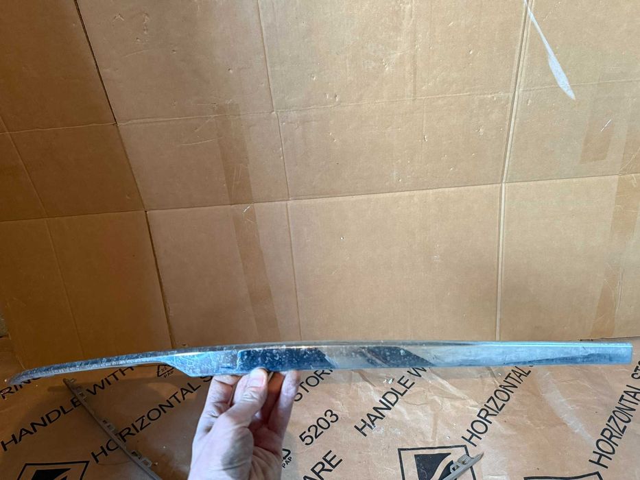 Ornamente cromate bara spate Passat B8 sedan