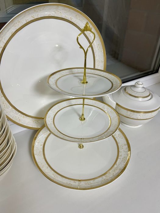 Продам чайно-столовый сервиз на 10 персон