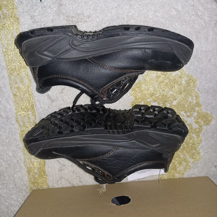 Обувки работни 36