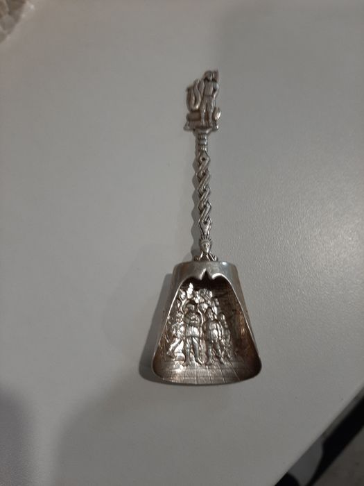 Сребърни лъжики за ценители