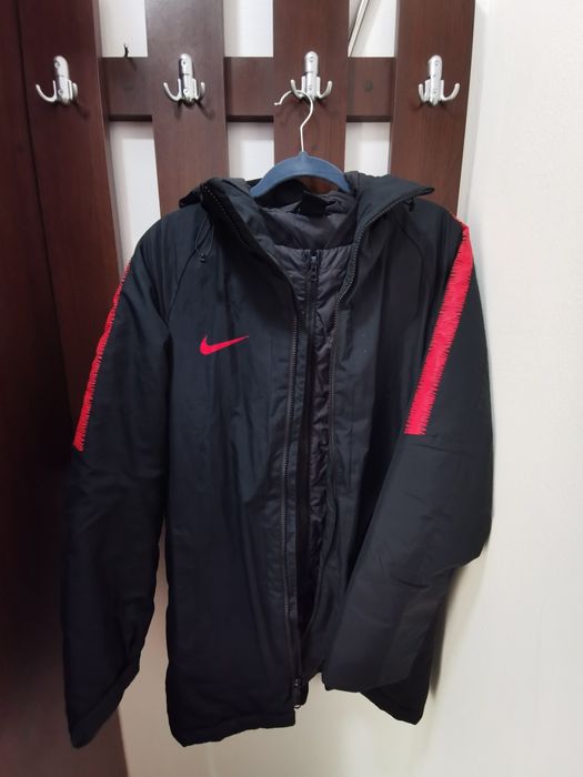 Geaca nike iarna