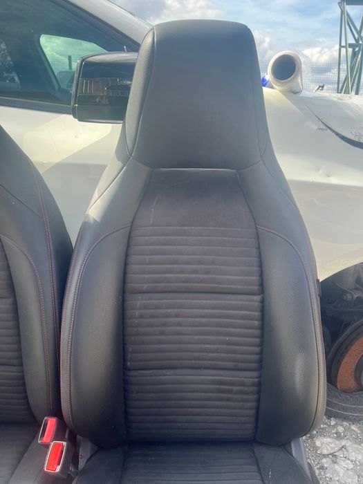 Кожен салон с алкантар Amg W176 Mercedes A clasa н 567 facelift