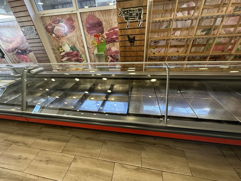 Хладилна витрина със агрегат