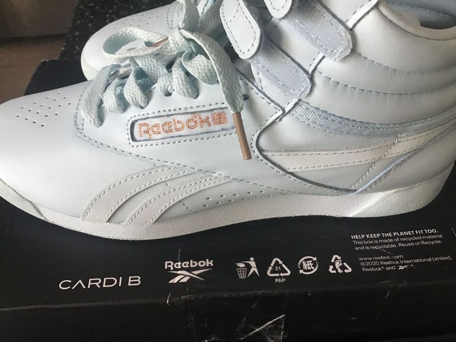 Женские кожанные кросовки Reebok