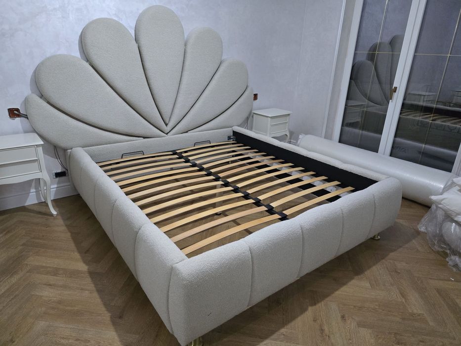 Paturi tapițate la comandă – Calitate Premium + Spațiu de depozitare