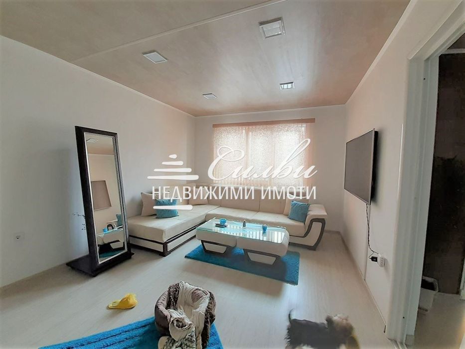 Просторен ЧЕТИРИСТАЕН апартамент в района на Пети полк!