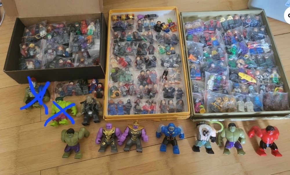 Продам или обменяю лего марвел  дс фигурки