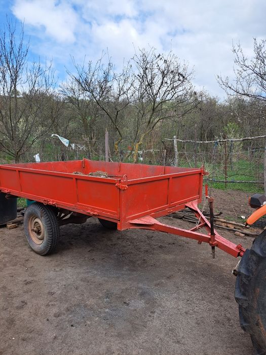 Vand remorca pentru tractor