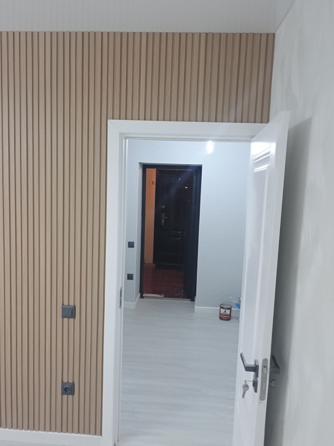 Продам квартиру1/2/4 переделанная в 2 комнатную возле Алтайского рынка