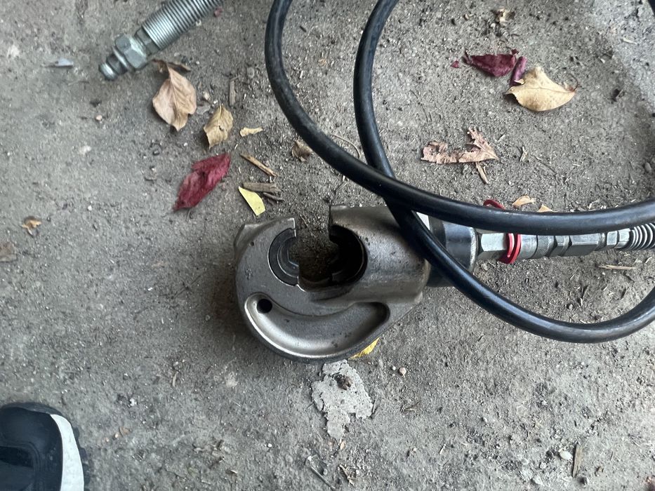 Presa sertizat Cembre