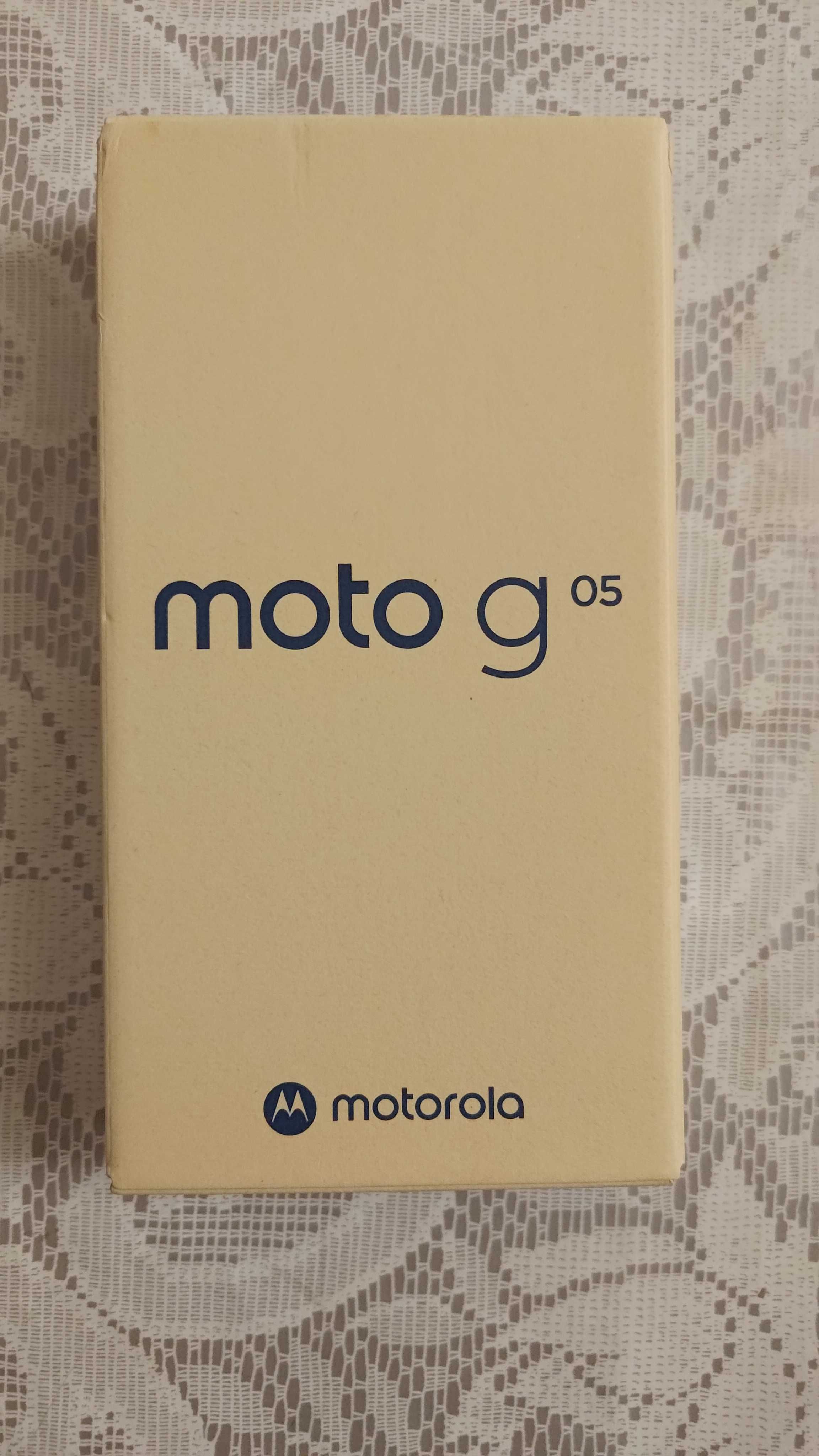 Телефон Motorola moto g05, 64GB, 4GB RAM, 5200 mAh, нов с гаранция