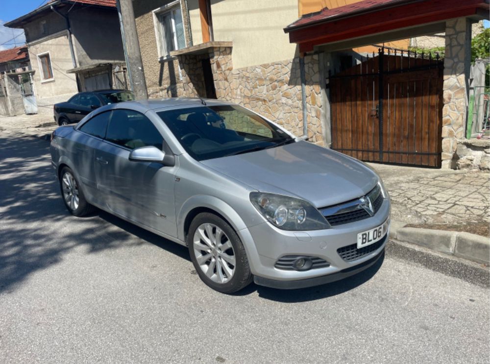Opel Astra H TwinTop 1.6 десен волан на части