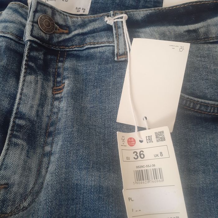 Джинцы Новые фирма RESERVED  34 36