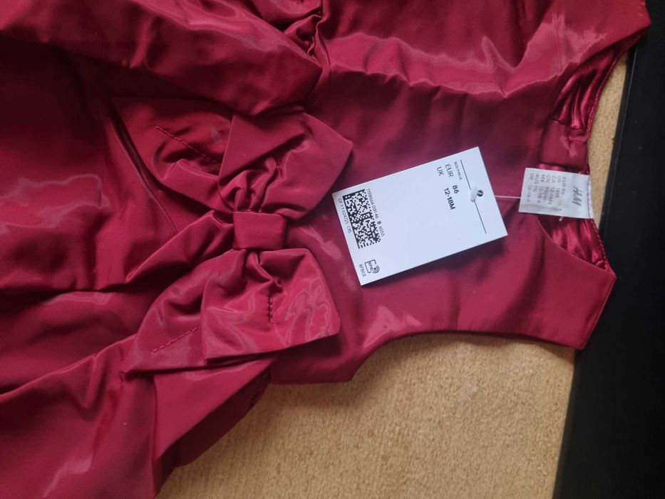 Чисто нова официална рокля 86 размер, 12-18 месеца