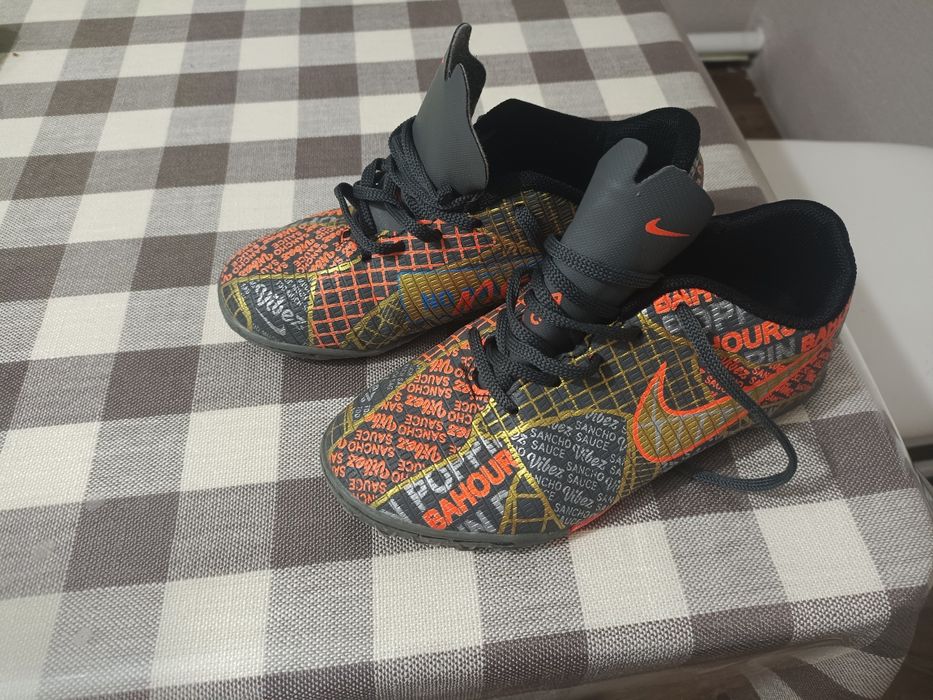 Детские бутсы для футбола