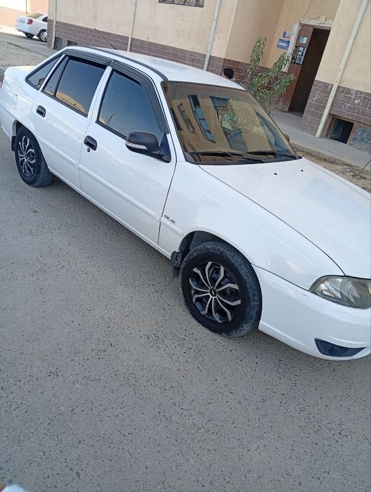 Nexia 2 sotiladi srochni