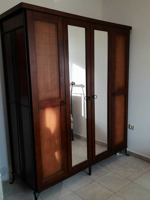 Комплект мебели гардероб, скринове и фотьойл