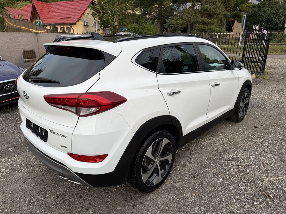 Posibilitate Rate Hyundai Tucson 129k km 4x4 Panoramic Garantie 12 36